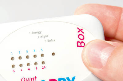quintbox_hand